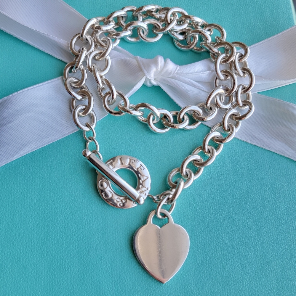 Retired Plain heart tag toggle necklace